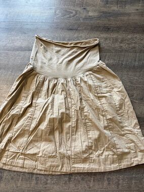 Lot of 4 maternity pieces, skirt, cardigan, 2 shirts